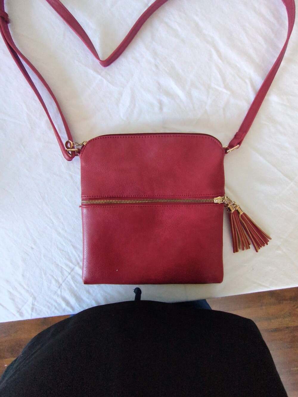 FashionPuzzle Tassel Zip Pocket Crossbody Bag Red